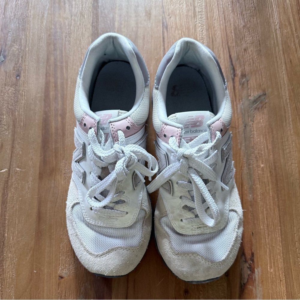 New Balance 574 | White & Pink​​​